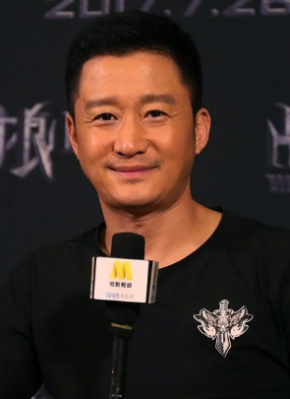 他不断揉着我的双乳